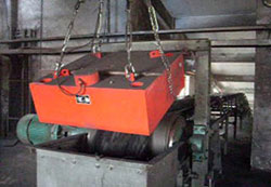 懸掛式永磁除鐵器使用現場